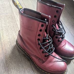 Dr Martens Cherry Red Smooth 1460 8-Eye Boots